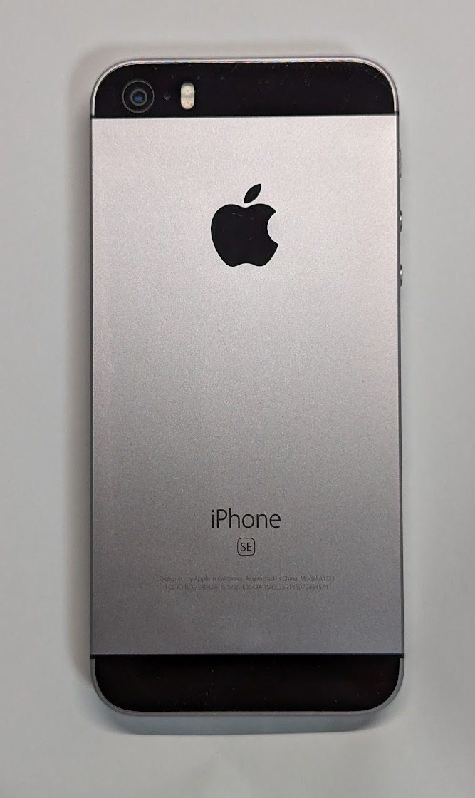 K iPhone SE 16GB MLM22LL/A バッテリー98% iOS15 第一世代 シルバー iPhoneSE アイフォン Apple アップル スマートフォン スマホの画像4