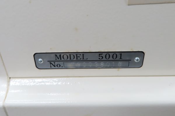 9128/ka/04.08 同梱不可 JANOME ジャノメ MEMORIA メモリア MODEL 5001 ミシン コンピューターミシン アンティーク 通電確認済み_画像9