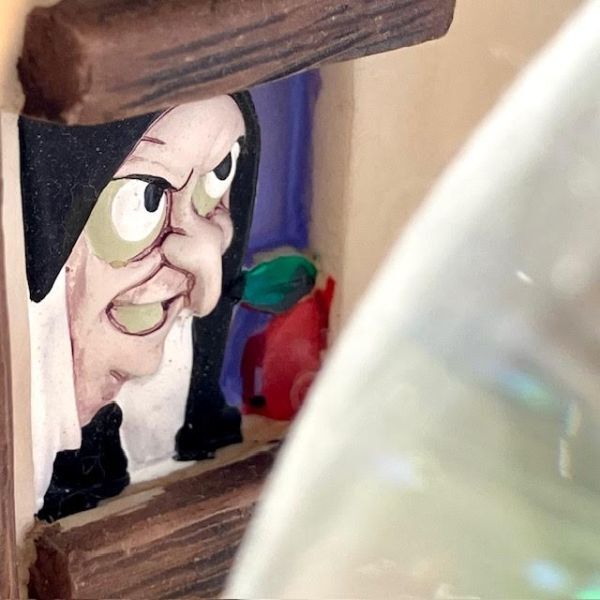 仙6 白雪姫 オルゴール フィギュアリン スノードーム ディズニー Disney ７人の小人 魔女 スノーグローブ 陶器製 置物 インテリアの画像9