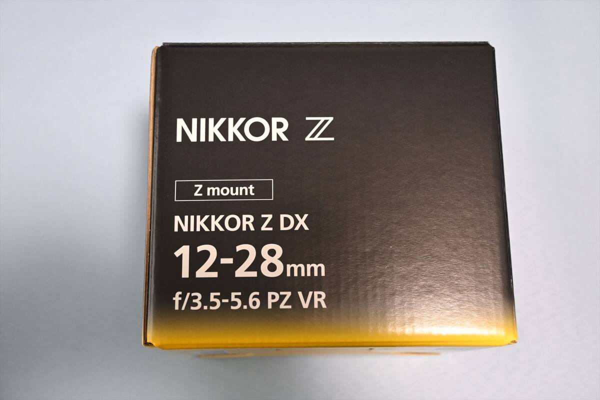 ★新品同様 Nikon ニコン NIKKOR Z DX 12-28mm f/3.5-5.6 PZ VR 純正フード付 保証付き 送料無料の画像8