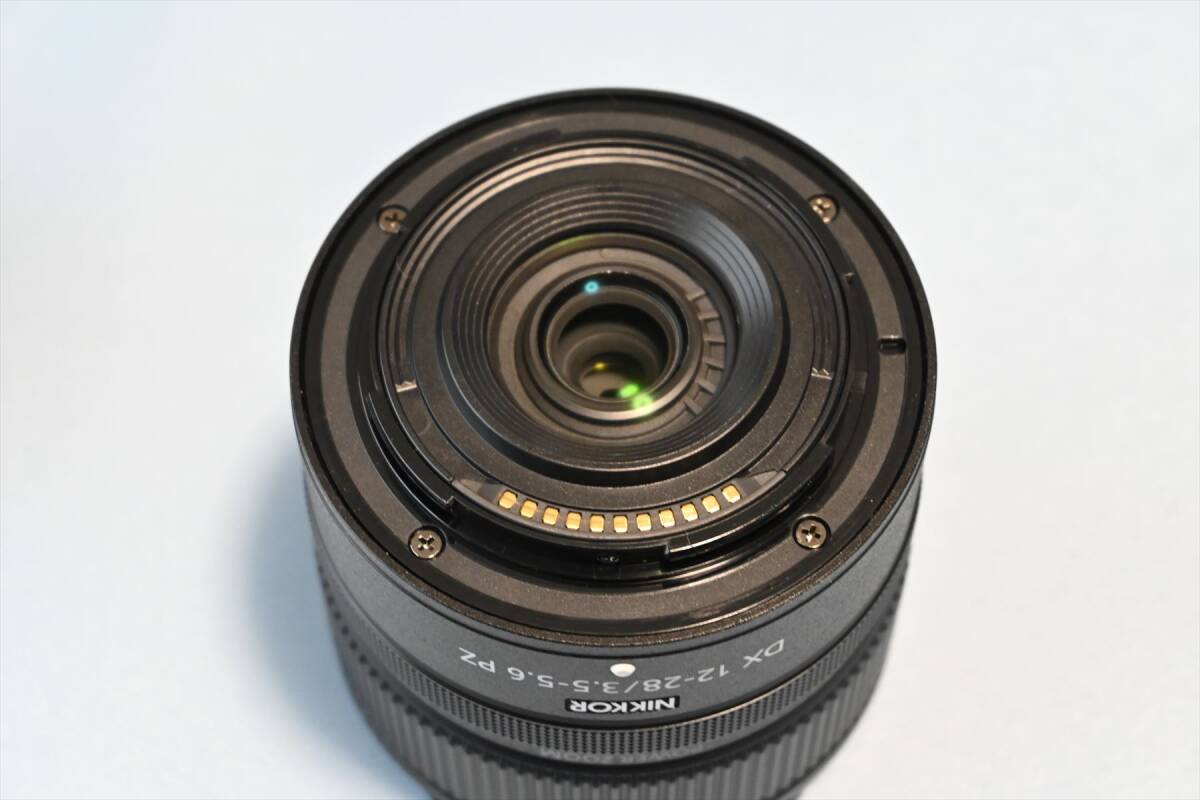 ★新品同様 Nikon ニコン NIKKOR Z DX 12-28mm f/3.5-5.6 PZ VR 純正フード付 保証付き 送料無料の画像6