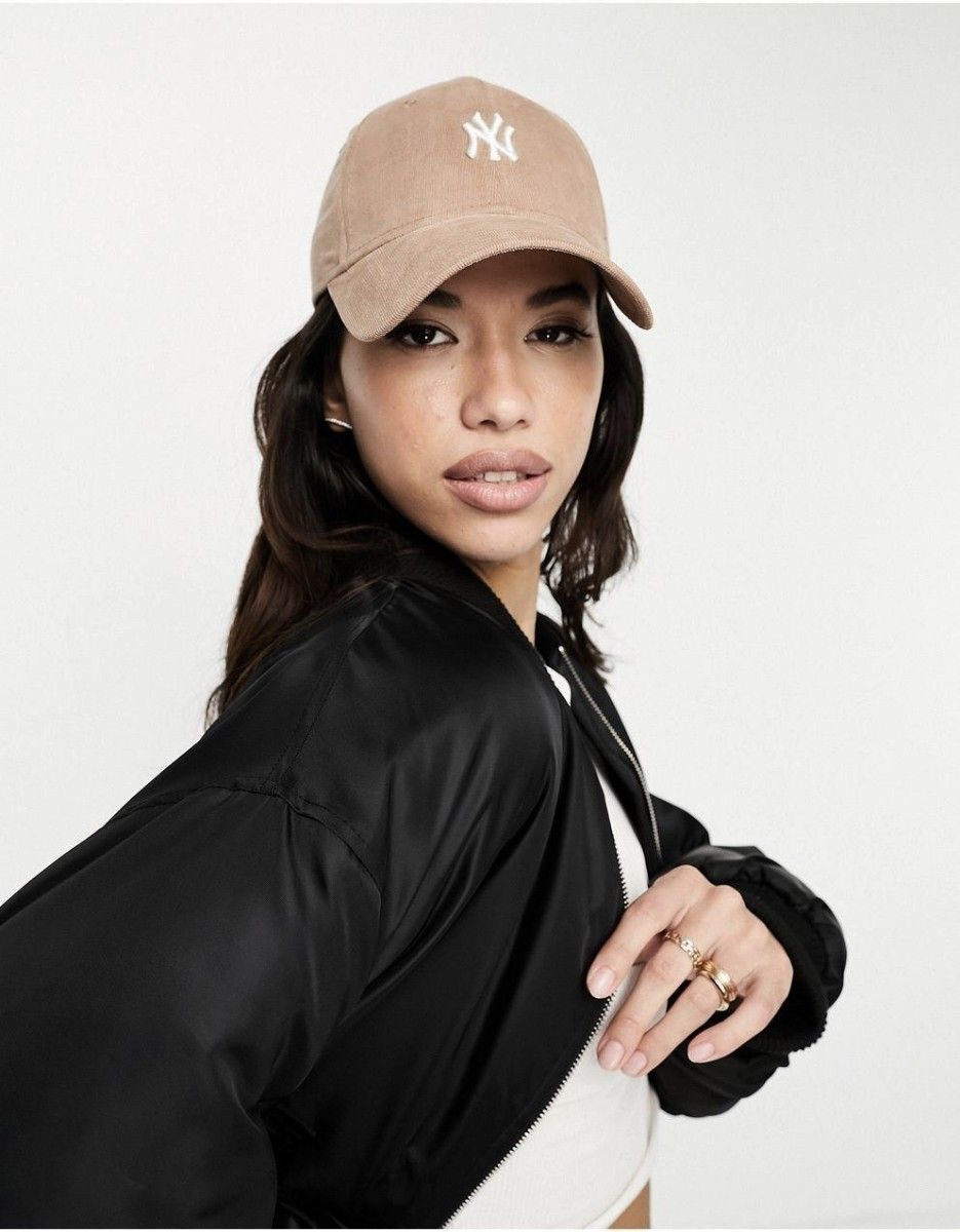 NEW ERA ニューエラ レディース 9FORTY キャップ 帽子 NY ヤンキース コーデュロイ ブラウン 茶色 ホワイト 白