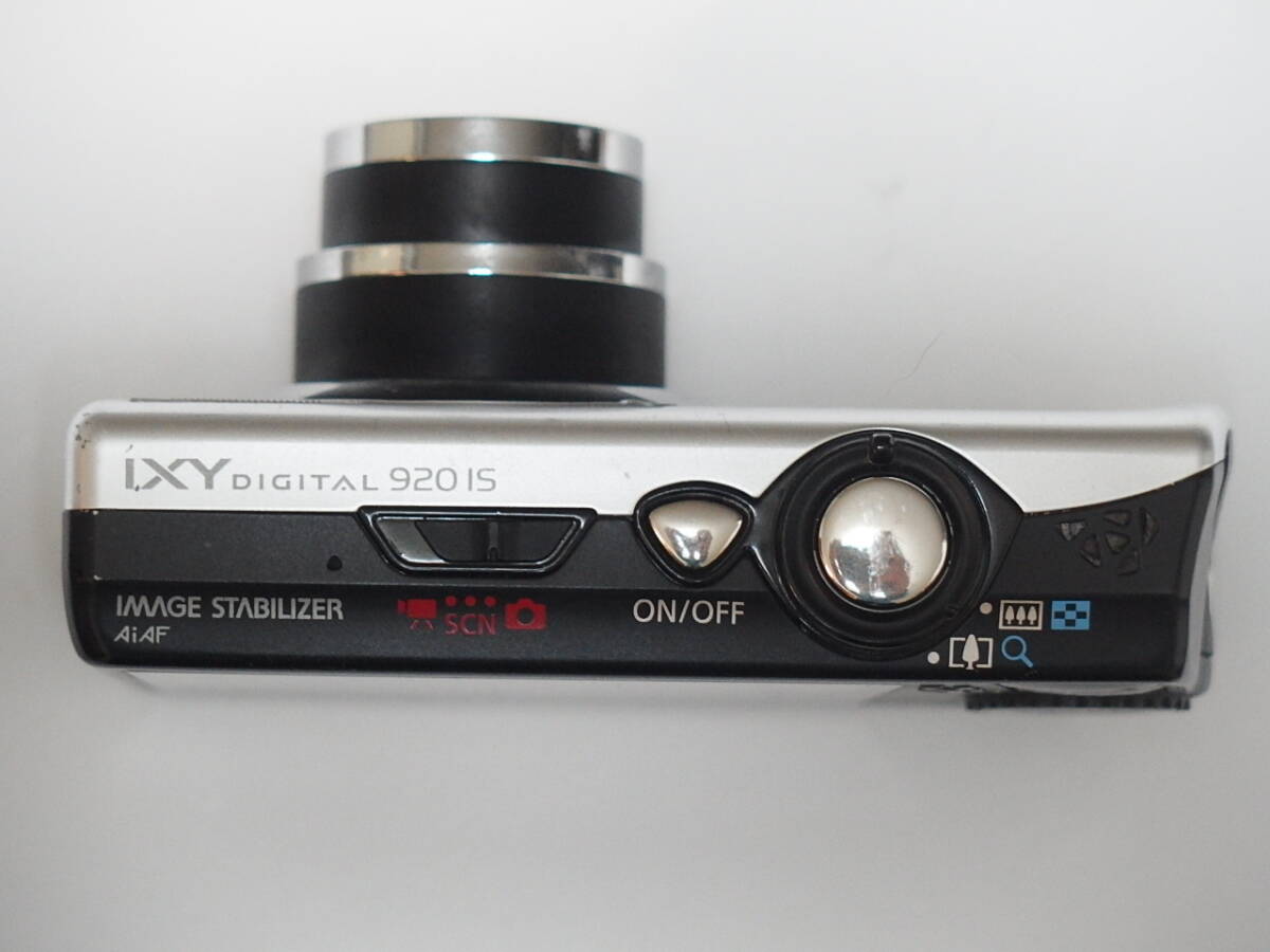 Canon キヤノン IXY DIGITAL 920 IS （シルバー）純正バッテリー・充電器付属　動作確認済_天面