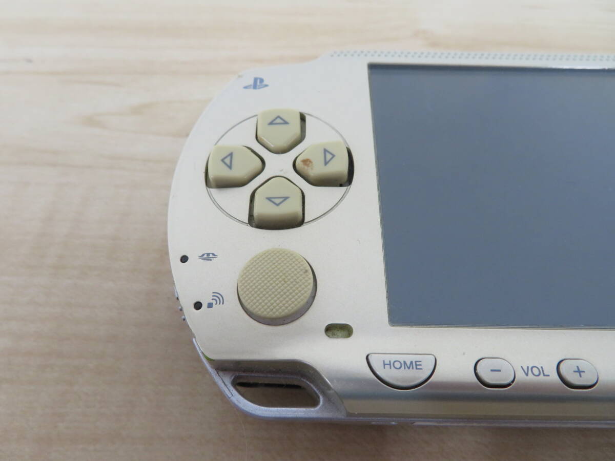 SONY ソニー PSP プレイステーションポータブル PSP1000 ゴールド ソフト付き 動作未確認 ジャンク 激安1円スタートの画像2