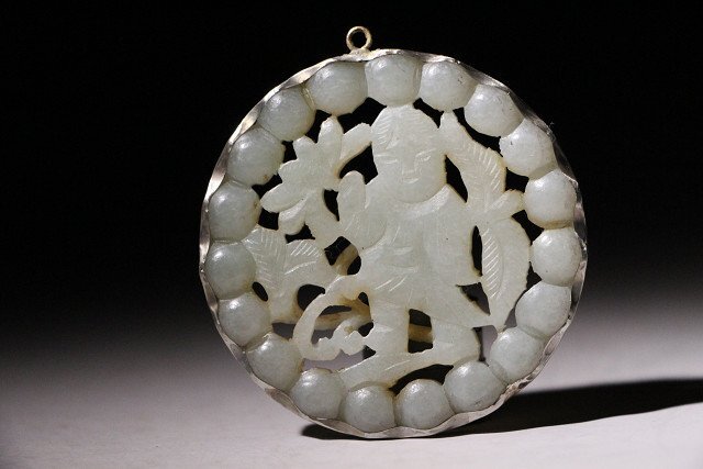 博物館展示品 来歴有 405 清時代 銀覆輪和田玉 径約5.7cm (検)古玉彫刻 唐物 中国美術の画像4
