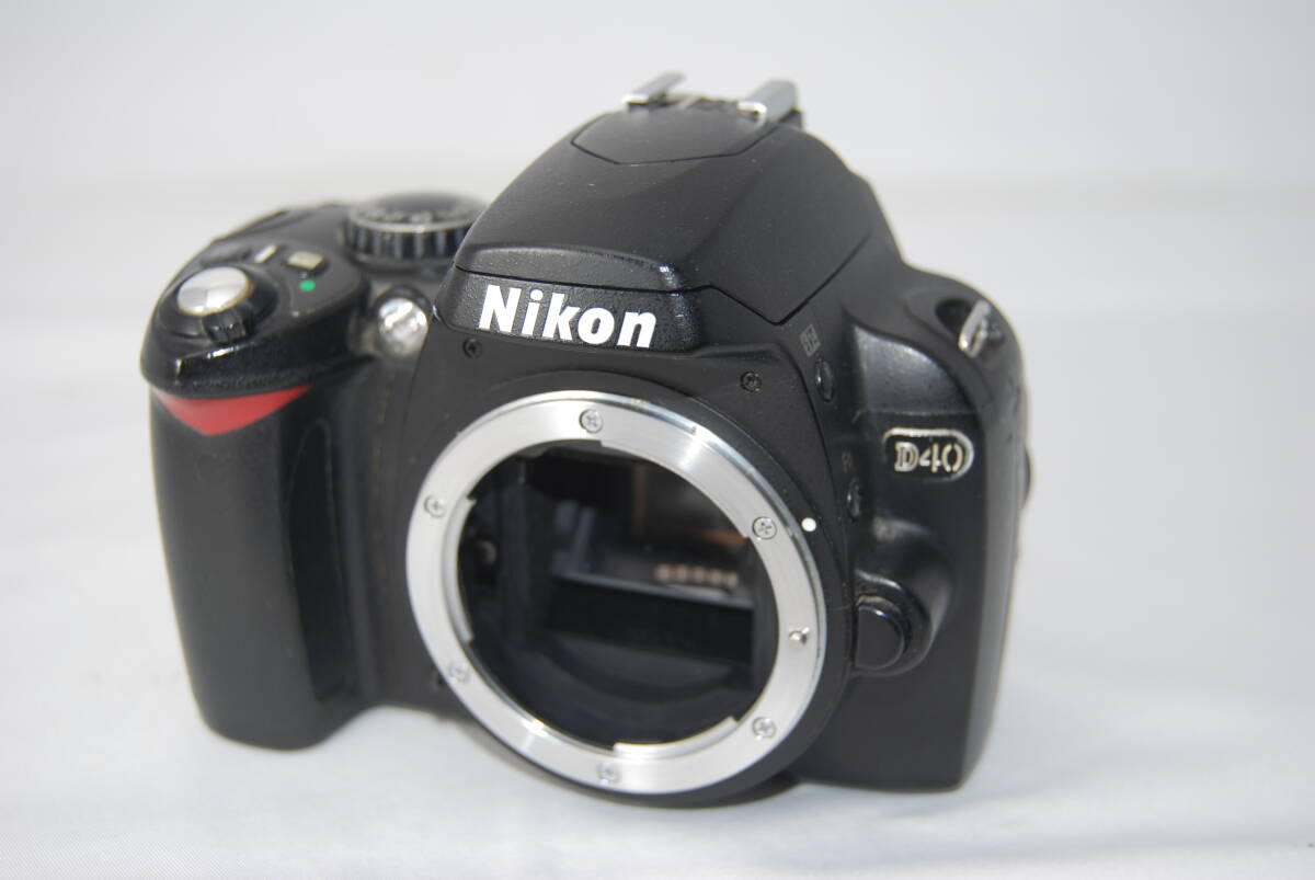 ★ジャンク品★通電はOK★ Nikon ニコン D40 ボディ #F-252の画像1