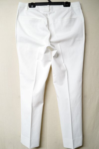 *Y28,600. goods *49AV. junko shimadalinen. white pants size M*