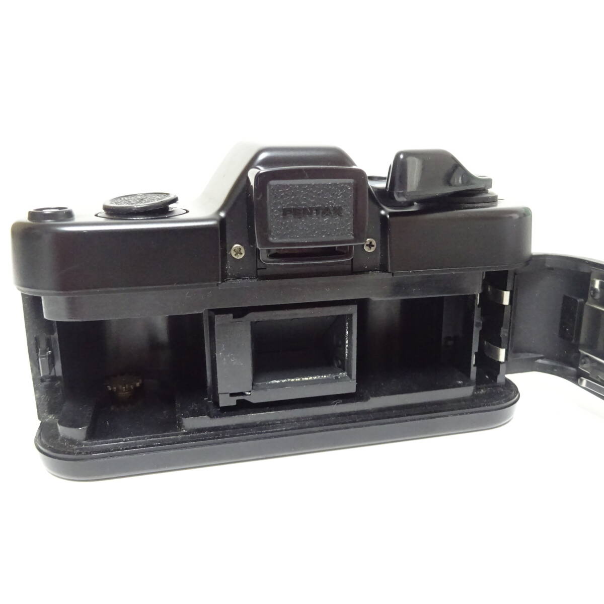 ASAHI PENTAX auto 110 SUPER フィルム一眼カメラ ケース付き アクセサリーおまとめセット 動作未確認 80サイズ発送 K-2656687-194mrrzの画像4