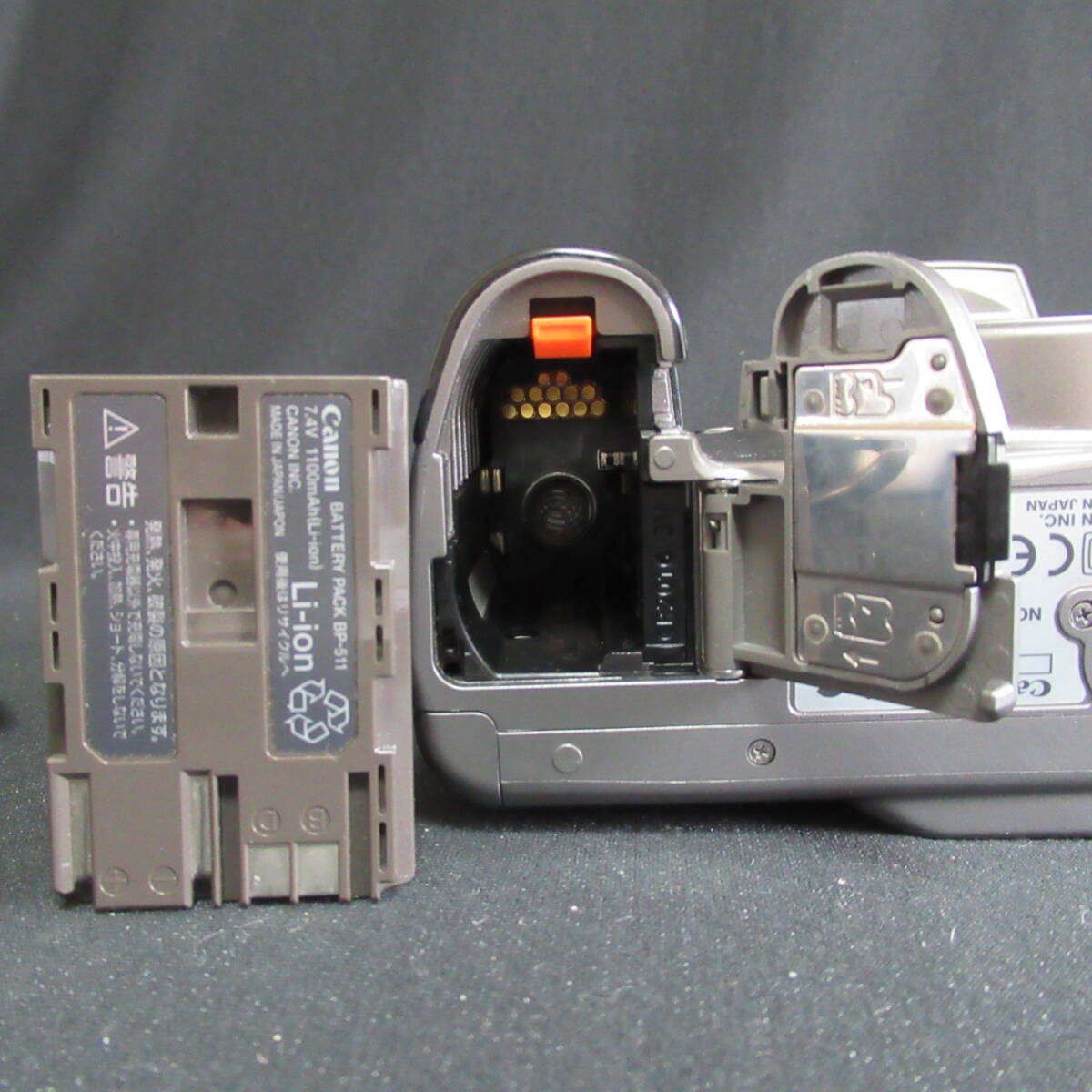 カメラ キヤノン EOS kiss X10 シルバー 通電確認済/kiss Digital ボディ 動作未確認/ACK-E2 箱付き 80サイズ発送 p-2617428-168-mrrz