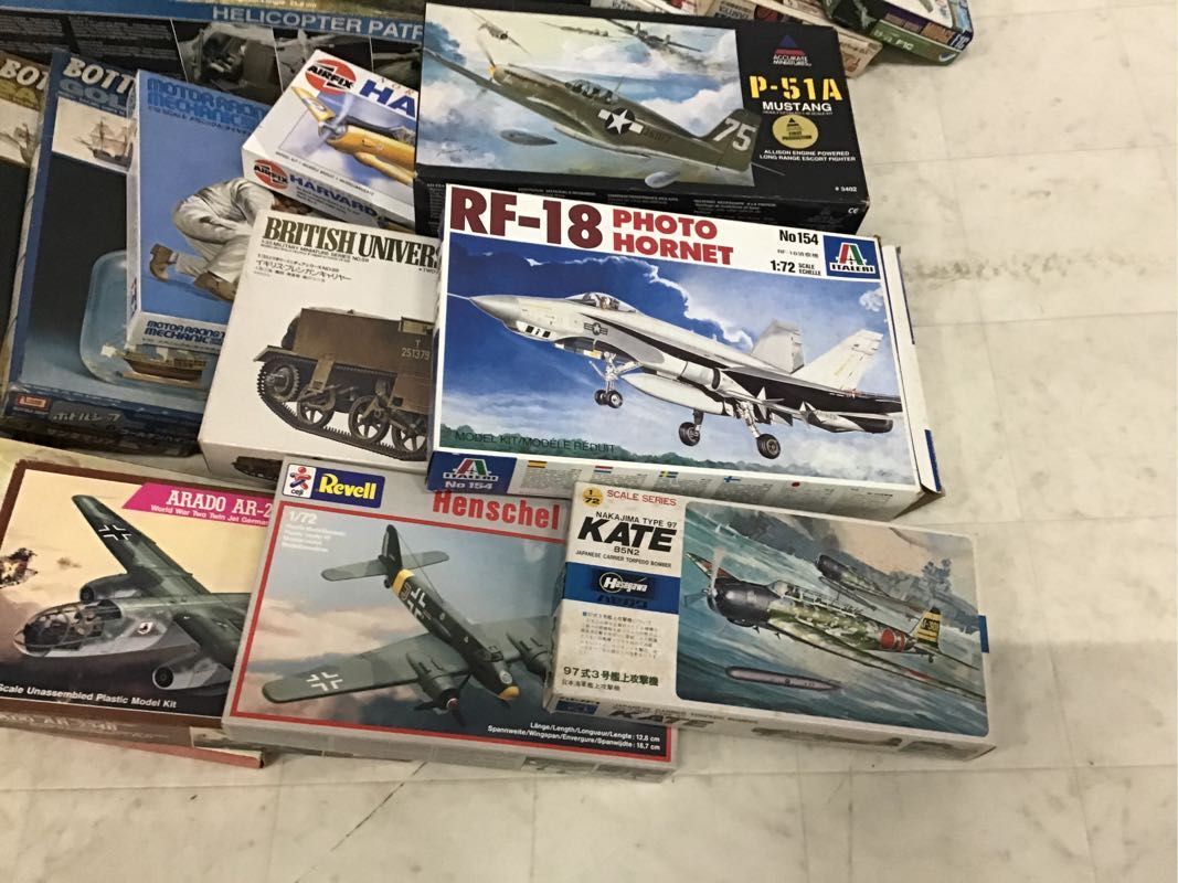 1円〜 同梱不可 ジャンク 1/72 他 RF-18偵察機、イギリス ブレンガンキャリヤー 等_画像5