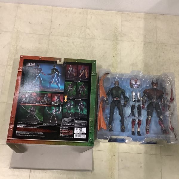 1円〜 欠品 バンダイ S.I.C. VOL.19 仮面ライダー アギト、VOL.20 アナザーアギト&バーニングフォーム・シャイニングフォーム_画像2