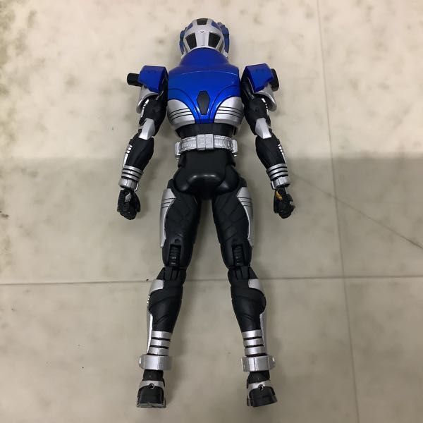 1円〜 バンダイ S.H.Figuarts 真骨彫製法 仮面ライダーカブト 仮面ライダーガタック ライダーフォーム_画像3