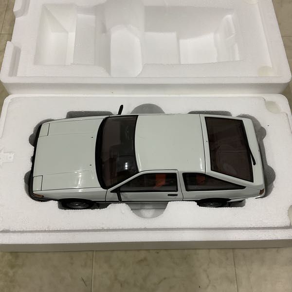 1円〜 オートアート 1/18 トヨタ スプリンター トレノ GT APEX AE86 ホワイトの画像2