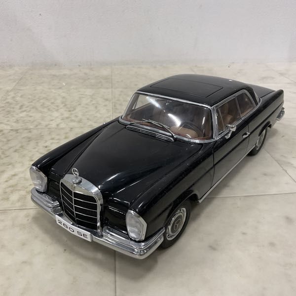 1円〜 オートアート AUTOart MILLENNIUM 1/18 メルセデス ベンツ 280 SE クーペ 1968（ブラック）の画像3