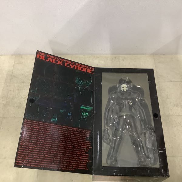 1円〜 未開封含 メディコム・トイ FROM THE MAD CAPSULE MARKETS ブラックサイボーン、ホワイトクラッシャーの画像2