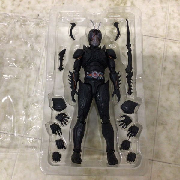 1円〜 S.H.Figuarts 仮面ライダーBLACK 仮面ライダーBLACK SUNの画像2