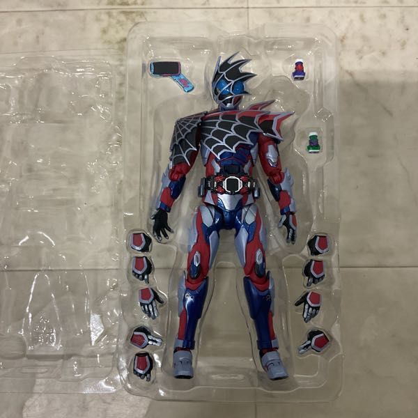 1円〜 BANDAI SPIRITS S.H.Figuarts 仮面ライダーリバイス 仮面ライダーデモンズ スパイダーゲノムの画像2