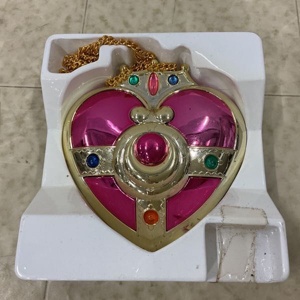 1 иен ~ Bandai Прекрасная воительница Сейлор Мун Skozmik Heart compact 