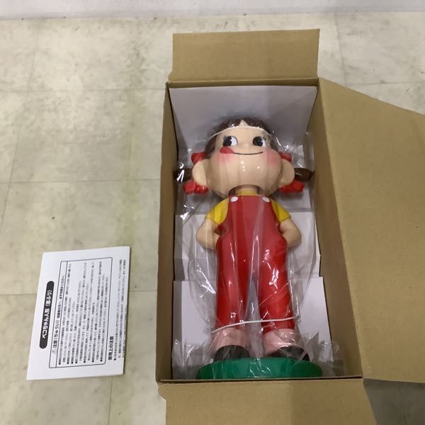 1 иен ~ внутри нераспечатанный Fujiya Peko-chan кукла колеблющийся подставка красный зеленый 