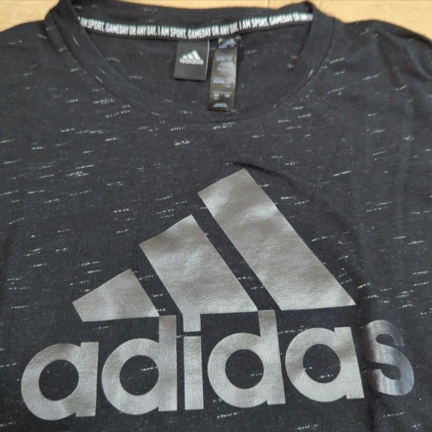 adidasアディダスＴシャツ150cm