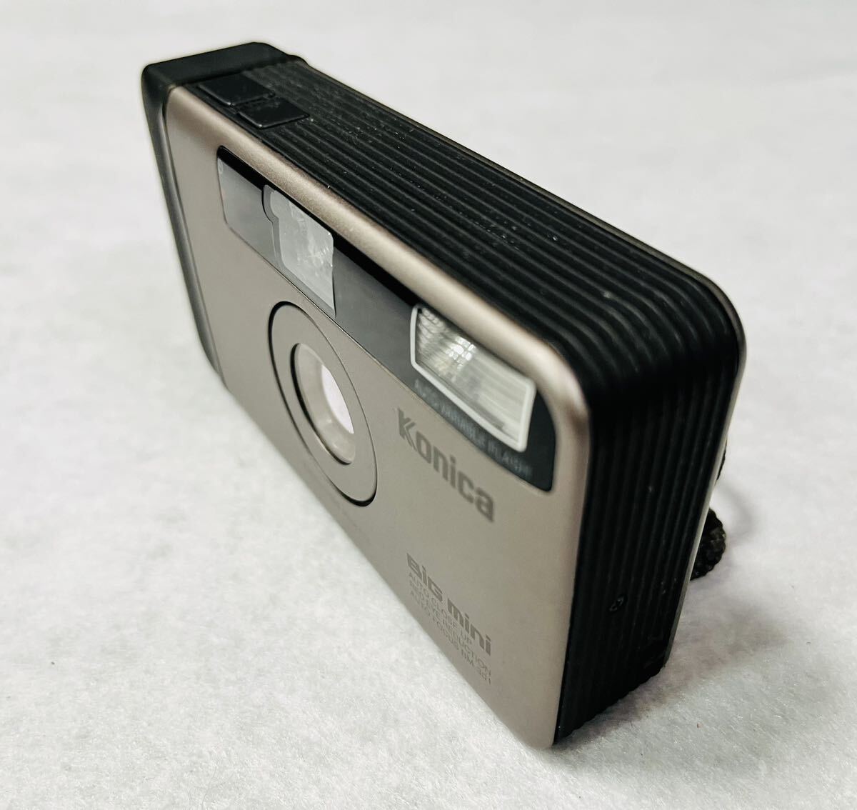 ● Konica BiG mini BM-301 コンパクトフィルムカメラ コニカ ビックミニ 現状品 / 264321 / 424-3