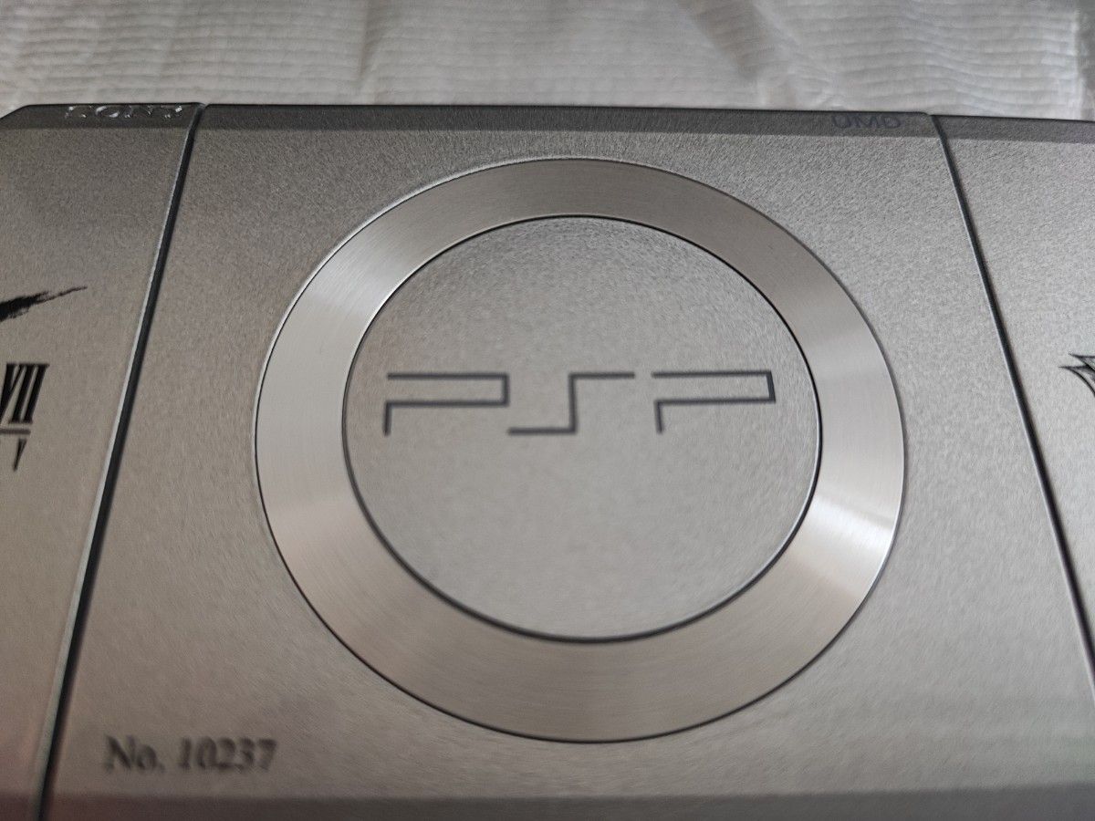 SONY PSP クライシスコア 限定版 FFVII 10th Anniversary Limited