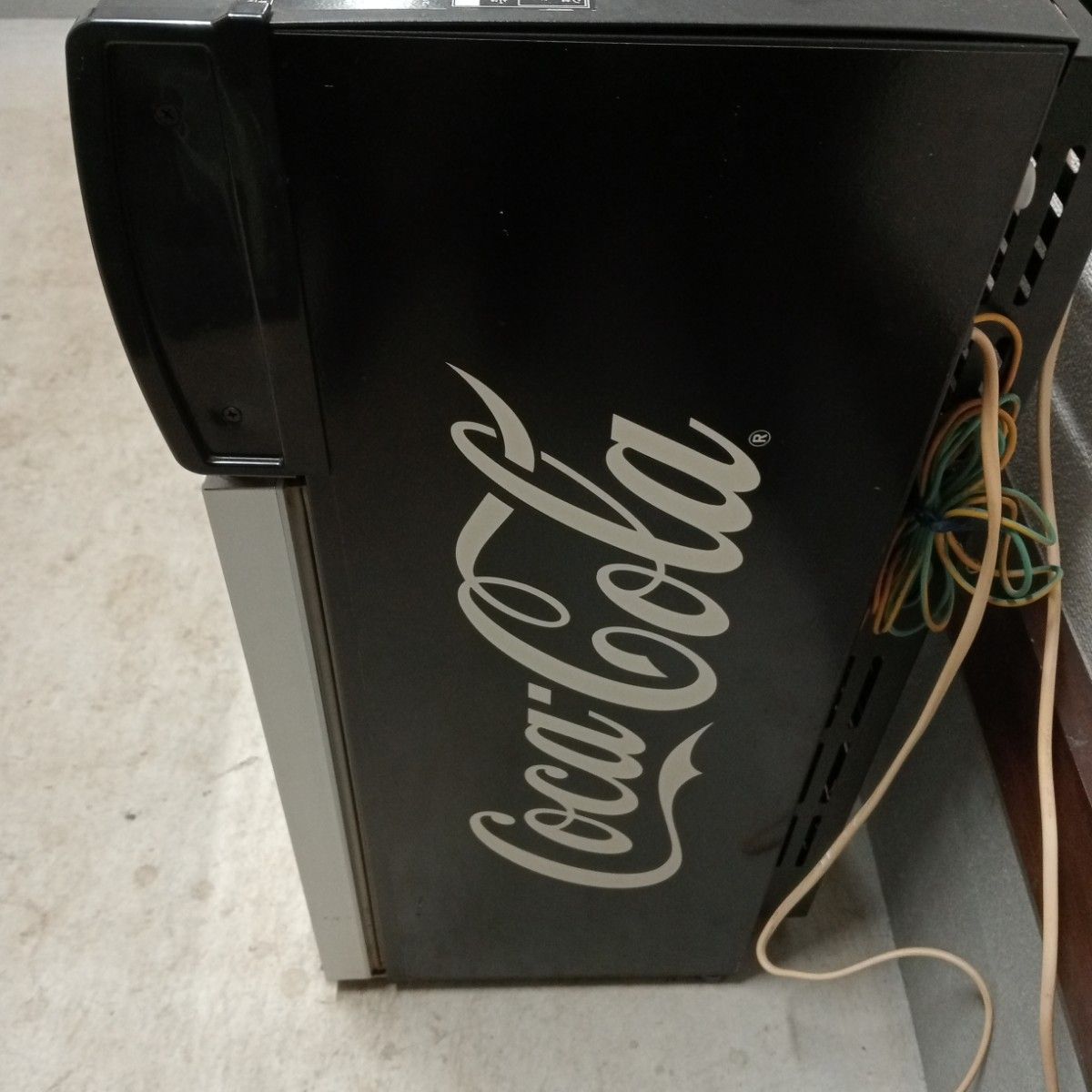 コカ コーラ ハイアール 冷蔵庫 JR-CC25B Haier|Yahoo!フリマ コカ コーラ ハイアール 冷蔵庫 JR-CC25B Haier|Yahoo!フリマ