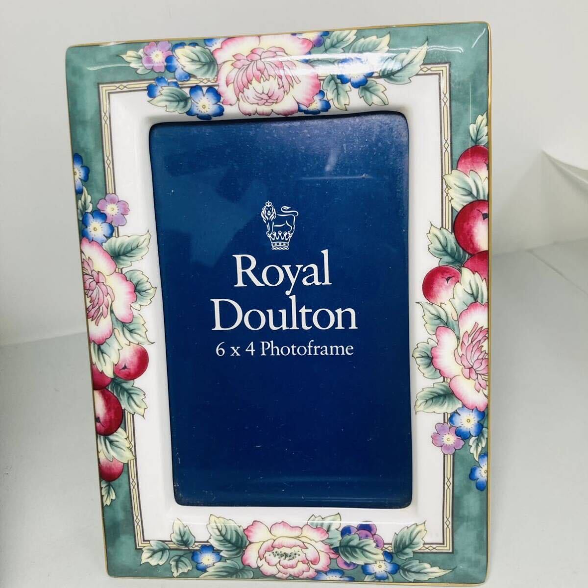 ROYAL DOULTON ロイヤルドルトン セット フォトフレーム 写真立て 飾り皿 花柄の画像4