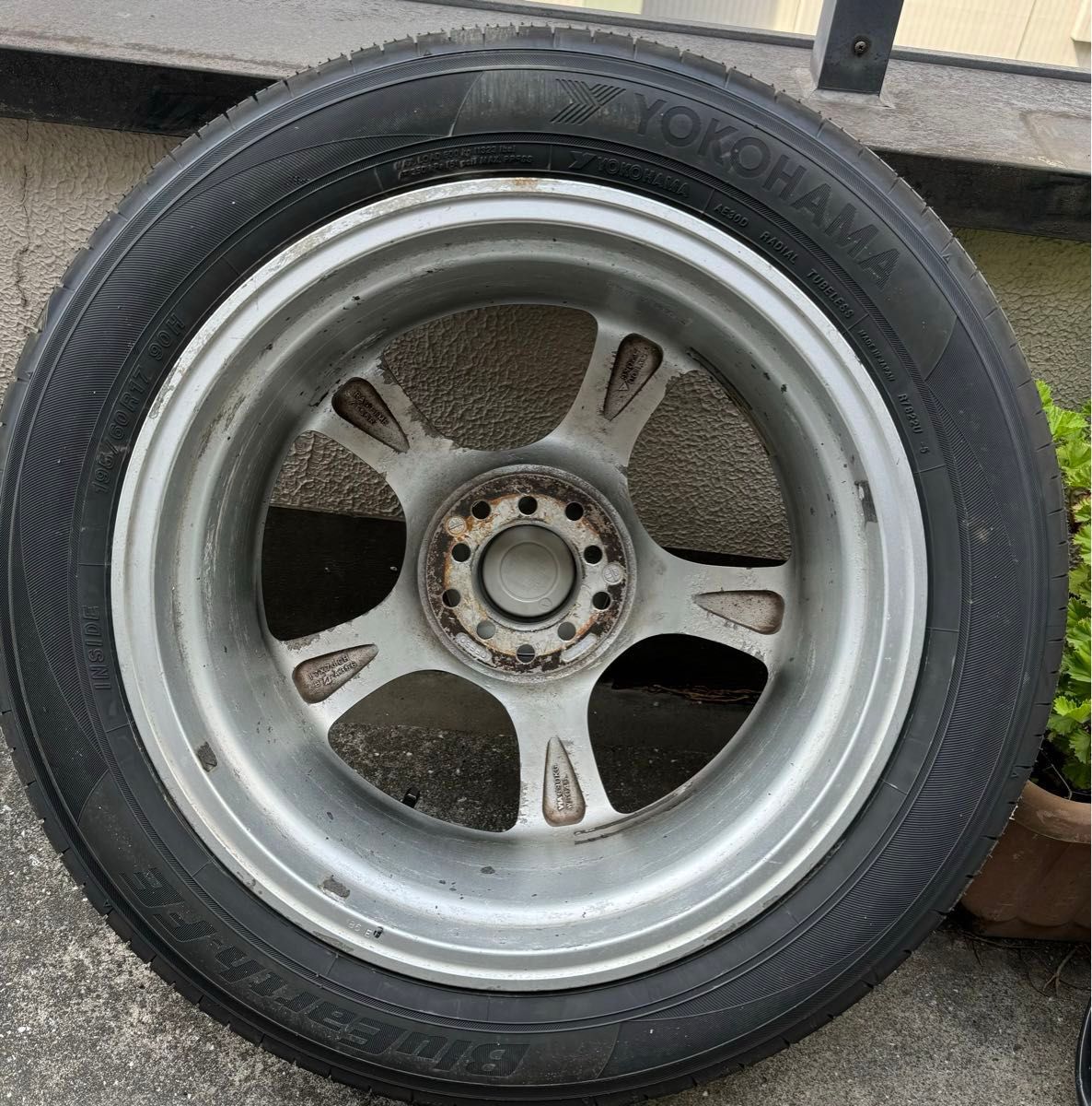 195/60R17 プリウス60純正タイヤ＆再塗装BSマルチアルミホイール（100、114.3 PSD 5穴）