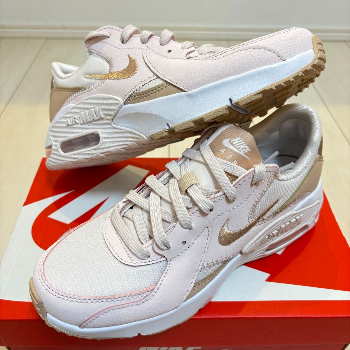 【新品！】23.5cm NIKE AIR MAXピンクベージュ！【送料無料！】