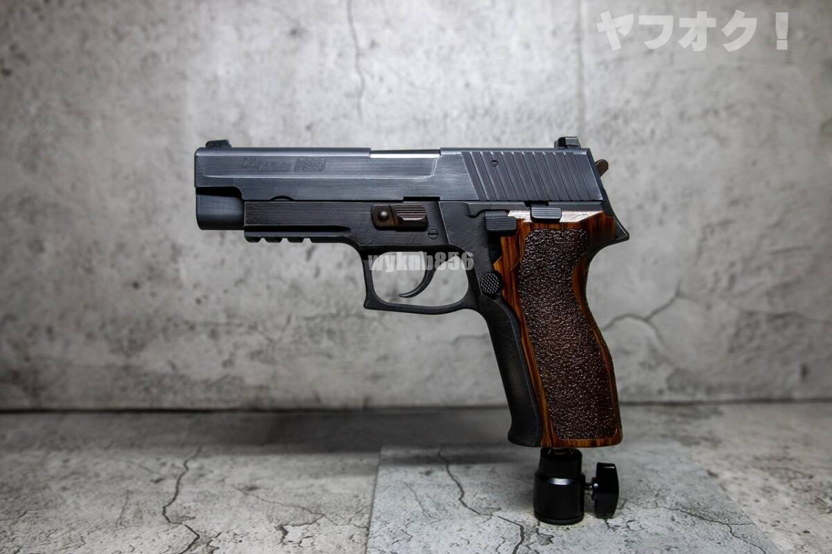 【リアルダメージ塗装】東京マルイ SIG SAUER P226 E2 （シグ ザウエル）Aの画像1