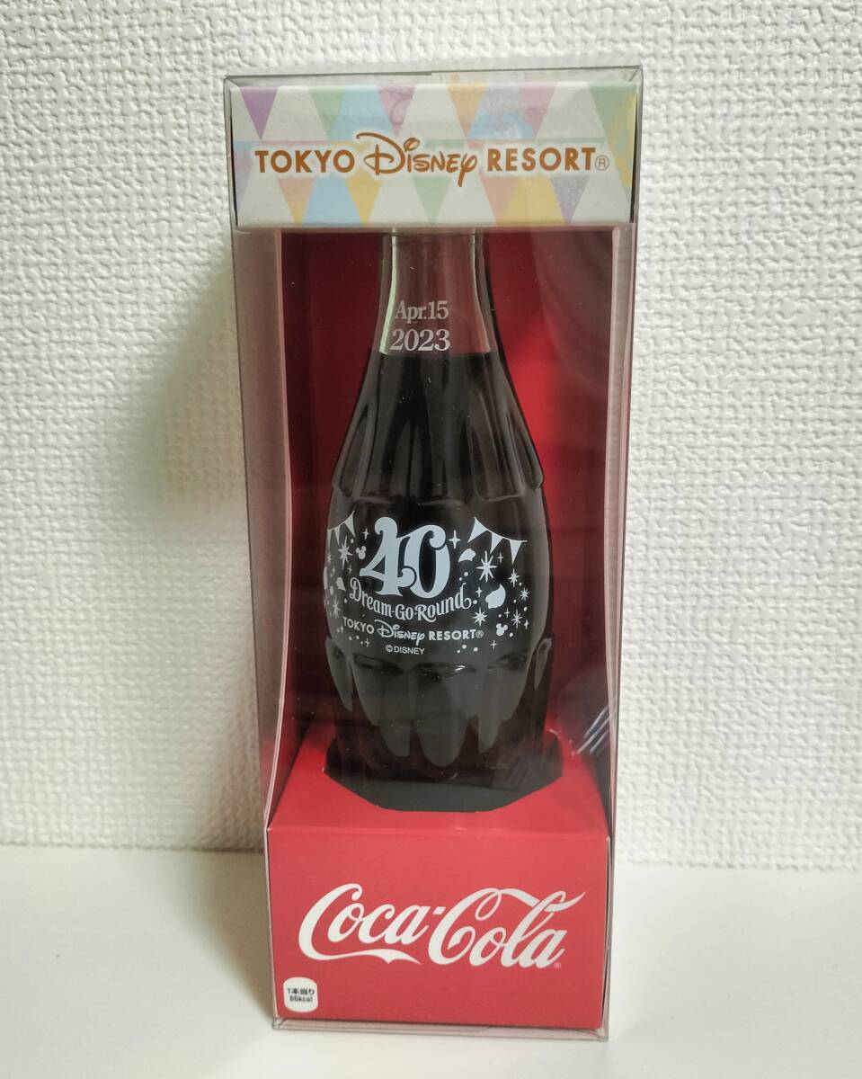 ★未開封新品★東京ディズニーランド　40周年記念　コカコーラ　賞味期限切れ　コレクター品　ディズニーリゾート_画像1