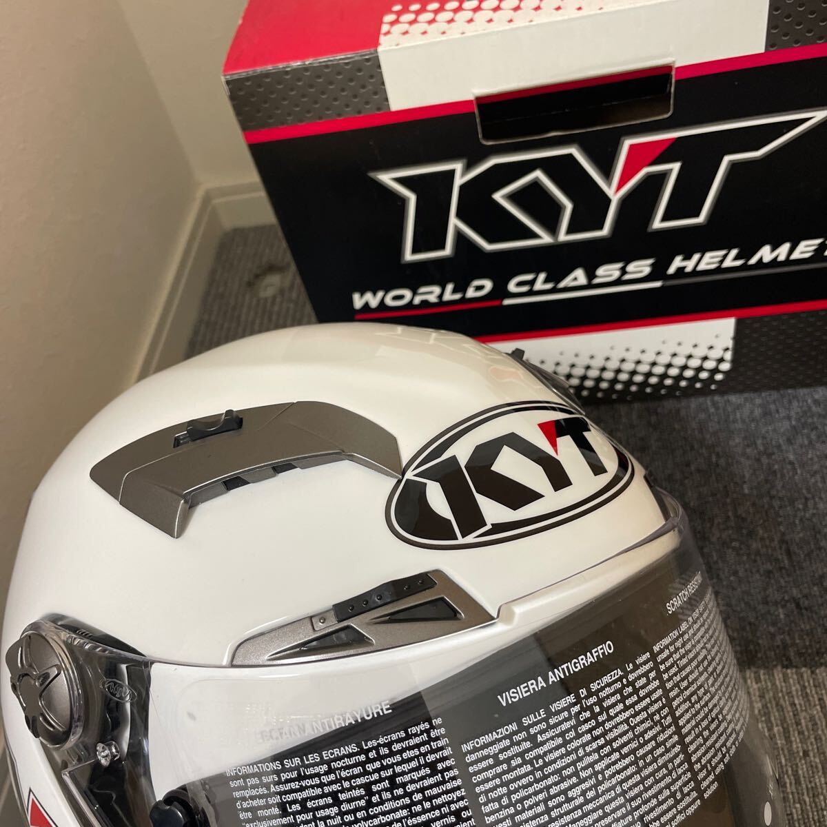 新品未使用 KYT ジャパン CASCO C5 フルフェイス ヘルメット Sサイズ 55〜56 ソリッドホワイト バイク 2輪 (88)_画像8