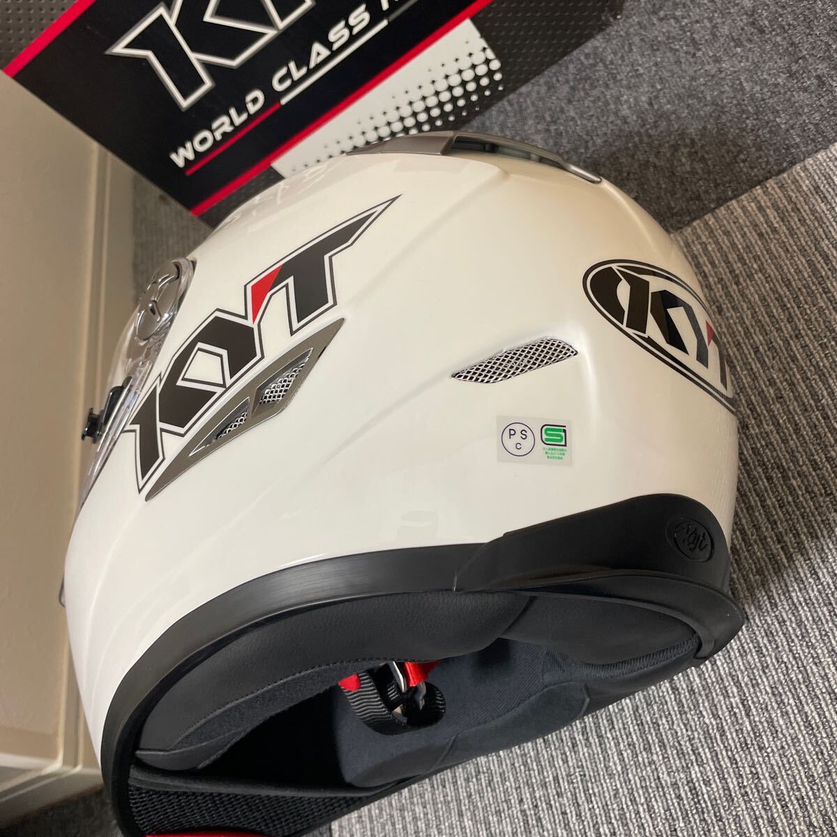 新品未使用 KYT ジャパン CASCO C5 フルフェイス ヘルメット Sサイズ 55〜56 ソリッドホワイト バイク 2輪 (88)_画像4