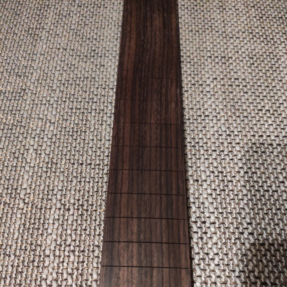 ローズウッド指板 フレット溝 レスポール SG フライングV エクスプローラー フィンガーボード ギター材料 自作派 ミディアムスケールの画像3