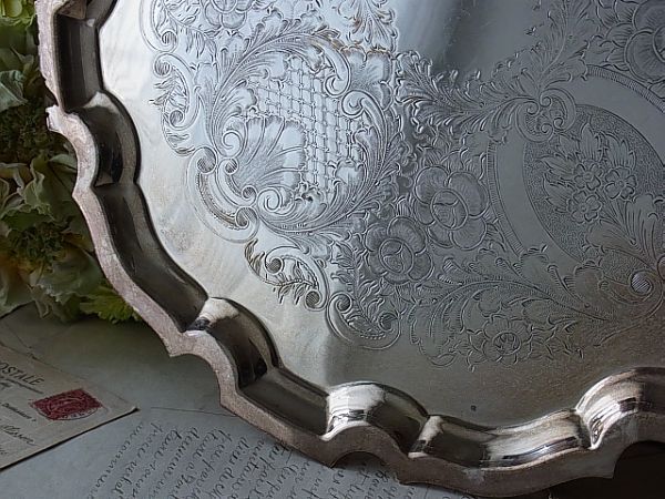( britain ) Vintage silver plate en gray bin g equipment ornament tray display 