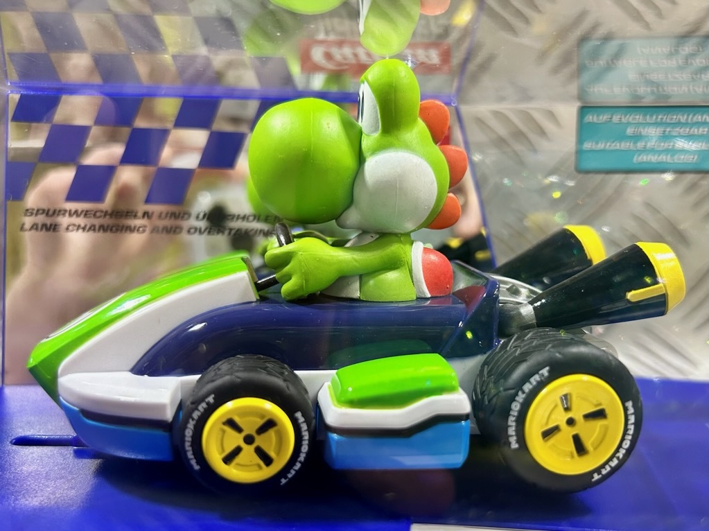 1/32 Carrera 20031061 Mario Kart - Yoshi スロットカー_画像3