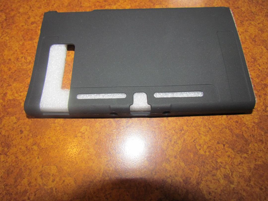 Nintendo Switch 新旧モデル シリコンカバー 有機ELモデル 分体式 本体カバー Joy-Conカバー ジョイコン保護 耐久性 キズ防止 衝撃吸収の画像2