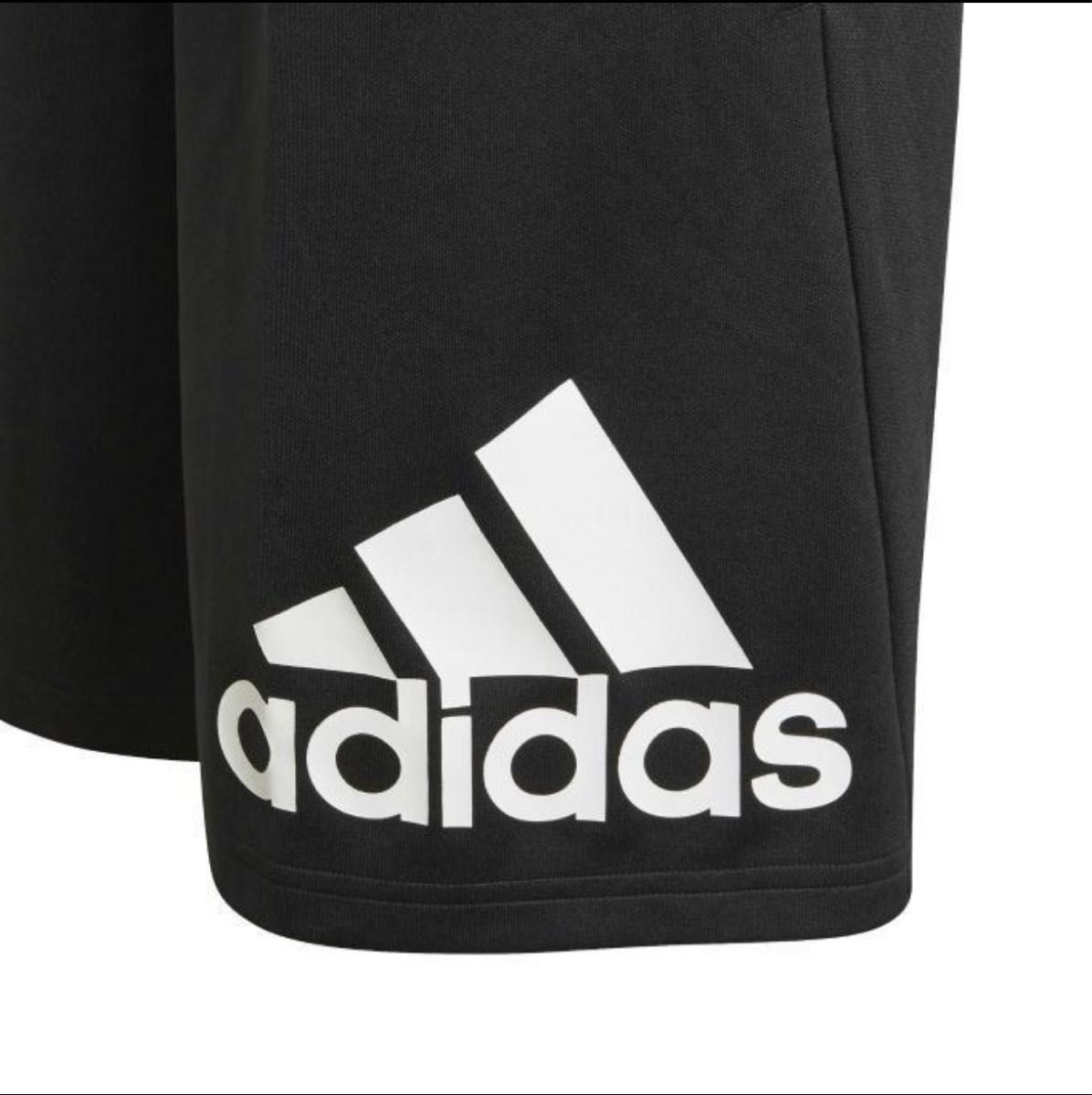 新品★140★adidasアディダス★快適!!★半袖グラデーションＴシャツ(レッド)・ビッグロゴハーフパンツ(ブラック・黒)★上下