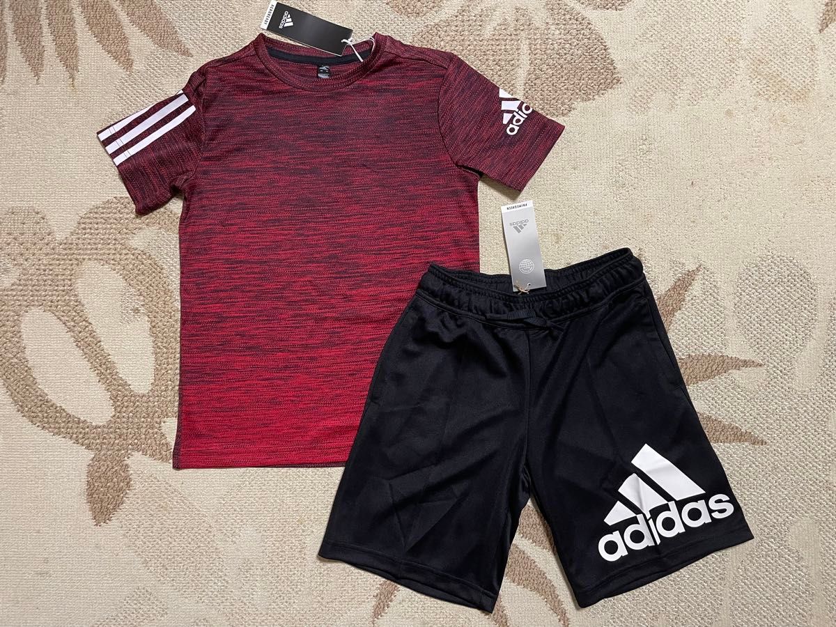 新品★adidasアディダス★140★快適!★半袖グラデーションＴシャツ(レッド)・ビッグロゴハーフパンツ(黒)★上下