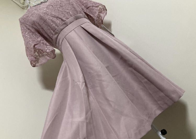 アクシーズファム☆ビジュー飾り袖付きレースフレアドレス、ワンピース☆紙タグ付き新品 淡ピンクの画像5