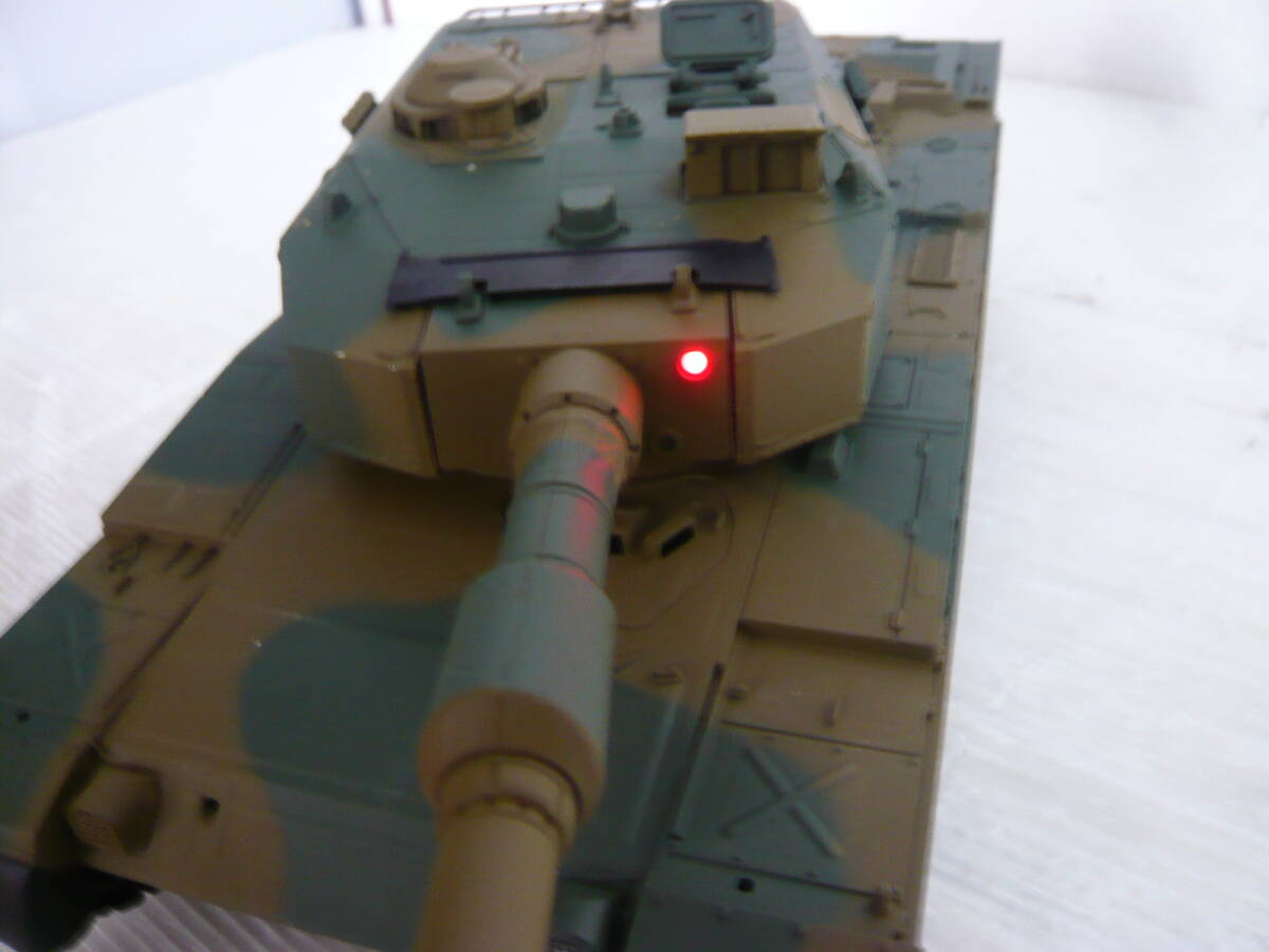 静/MARUI/1:24ラジオコントロールバトルタンク/RCBATTLETANK/TYPE90/最大射程約25ｍ/電動エアーガン搭載/通電OK★S-5241★_画像4