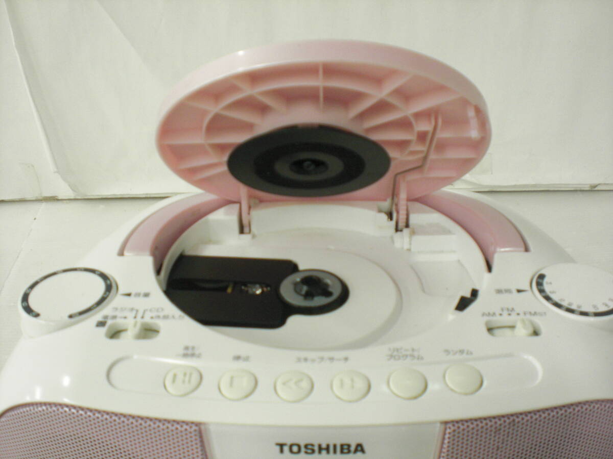 ./TOSHIBA/CD radio /TY-CR10/CUTEBEAT/ high performance / overwhelming sound quality / music / music / production end goods /100V/CD reproduction un- possible / repair assumption *4.4-074*