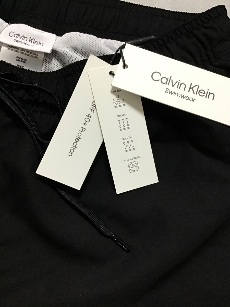 新品　Calvin Klein メンズ  水着　ロゴ入り　スイム トランクス