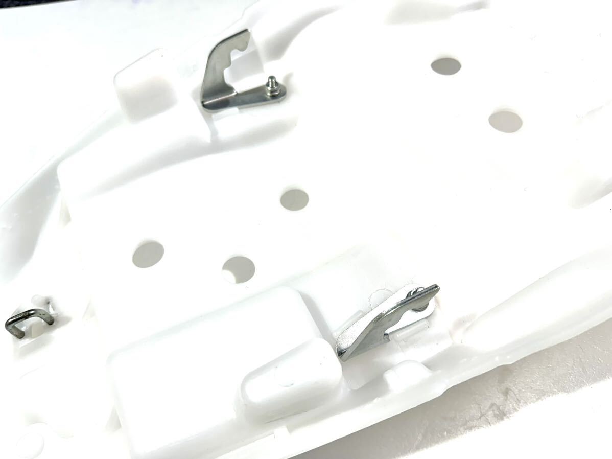 G51 USED品 CB400SF NC39 NC42 シートベース 貼り替え用にどうぞ G51 USED品 CB400SF NC39 NC42 シートベース 貼り替え用にどうぞ