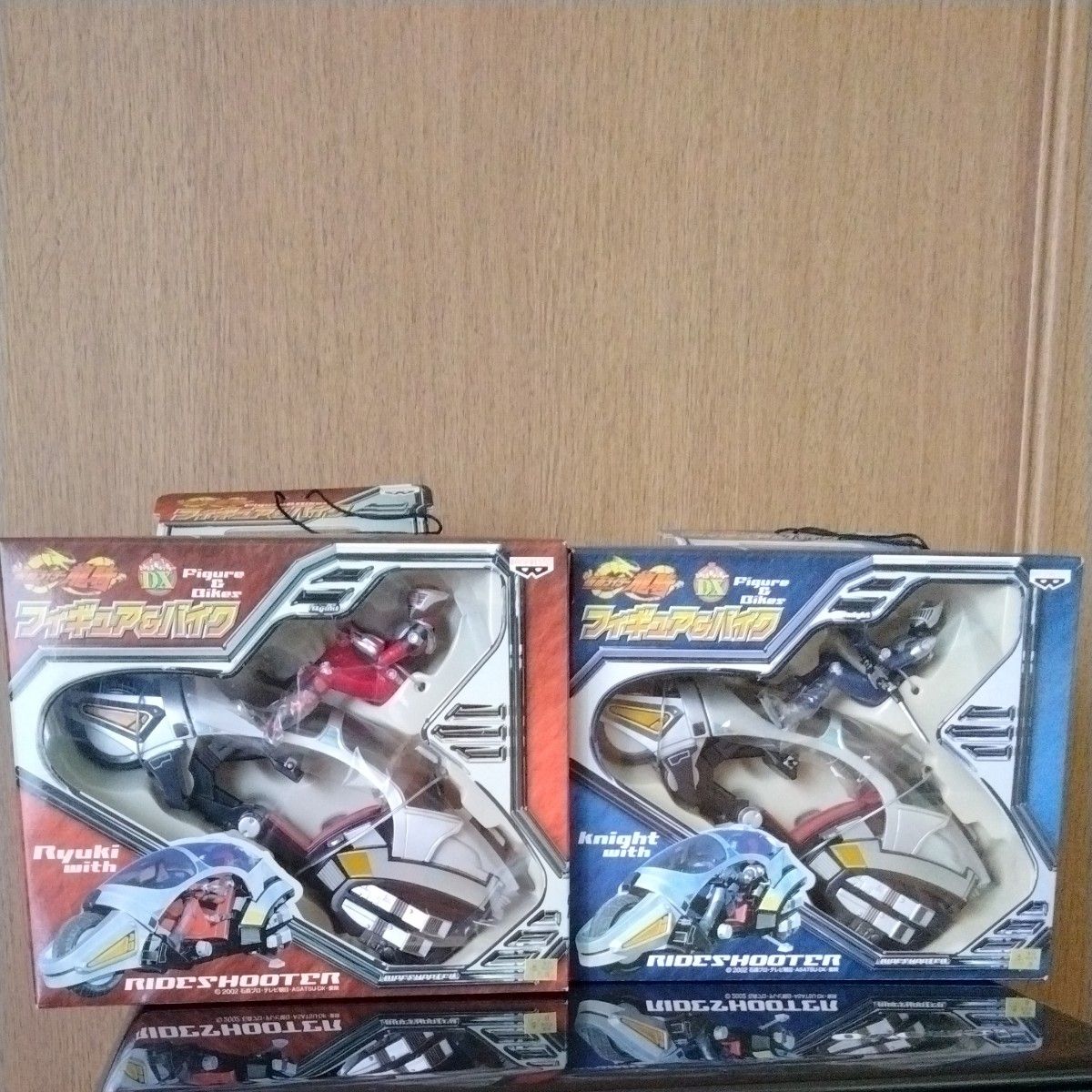 仮面ライダー龍騎 仮面ライダーナイト フィギュア&バイク 2体 仮面ライダー龍騎 仮面ライダーナイト フィギュア&バイク 2体