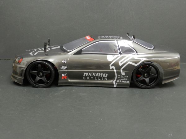 【激安・塗装済み】1/10 ドリフトラジコンカー用 スペアボディー　ニッサン R32 GTR タイプ ガンメタ_取り付け例