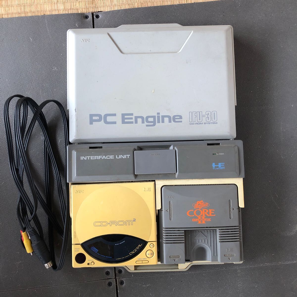 【ジャンク】NEC PCエンジン PC Engine IFU-30 CD-ROM SYSTEM 動作未確認 本体、ケーブル各1ケの画像1
