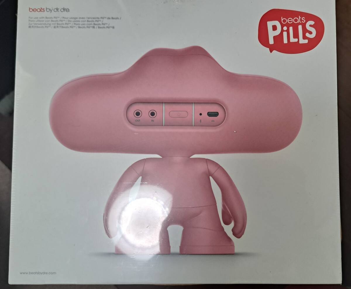 beats pill 2.0 Bluetoothスピーカー（PNK）スタンド付き　新品未使用_画像2