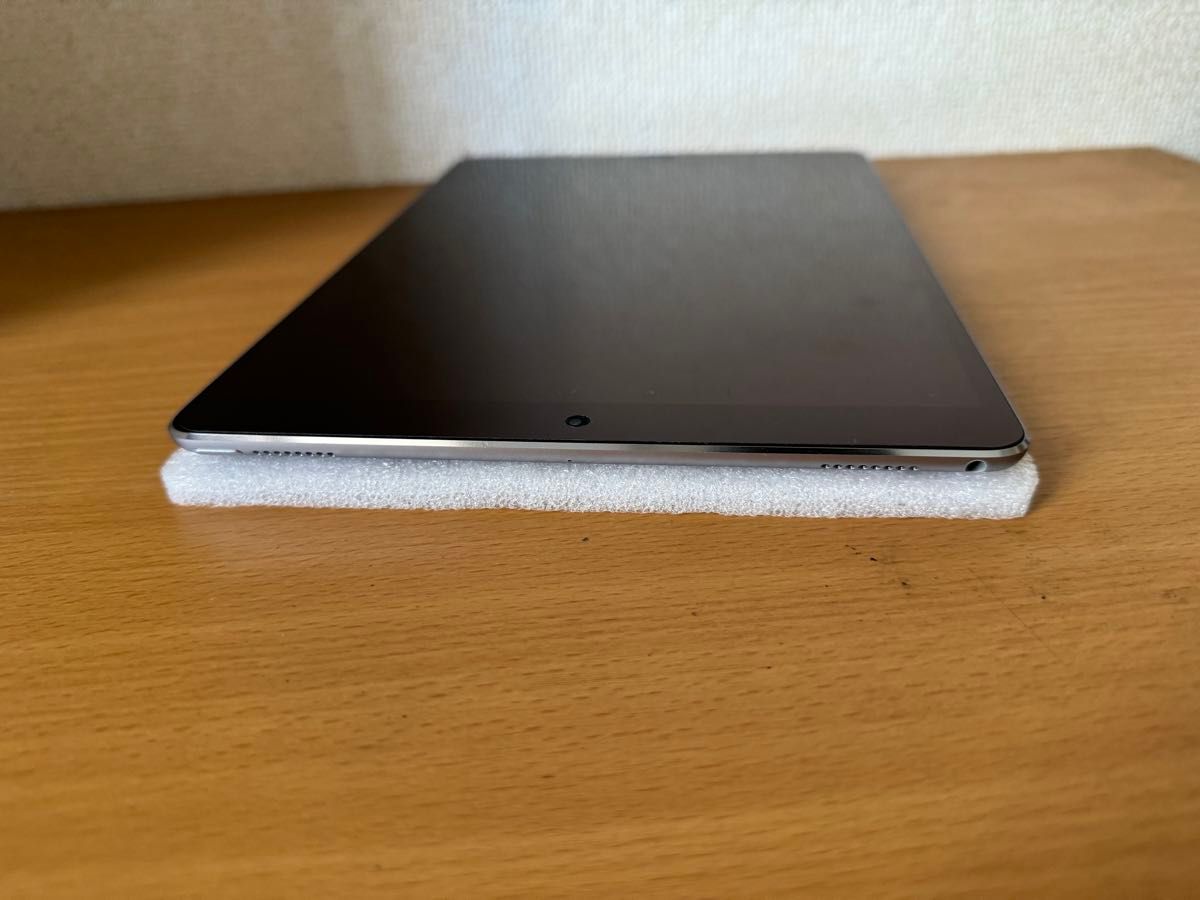 iPad Pro 10 5インチ Wi-Fi 64GB スペースグレイ NQDT2J/A A1701 iPad Pro 10 5インチ Wi-Fi 64GB スペースグレイ NQDT2J/A A1701